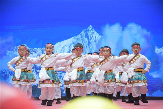 第二篇章：豪迈奔放藏族秀