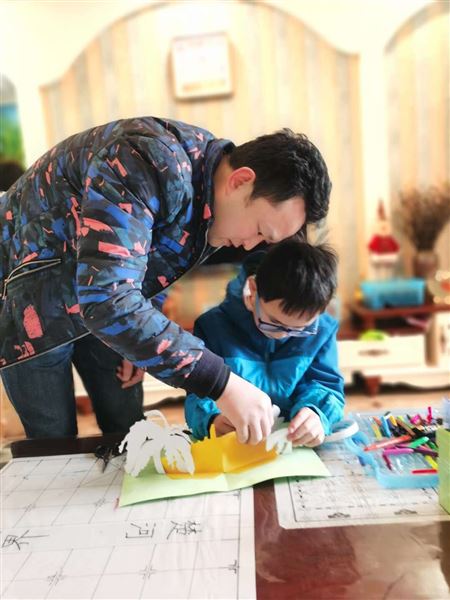 奇思妙想 原创绘本传递战“疫”力量——棠外附小二年级开展“绘本日记创编”活动