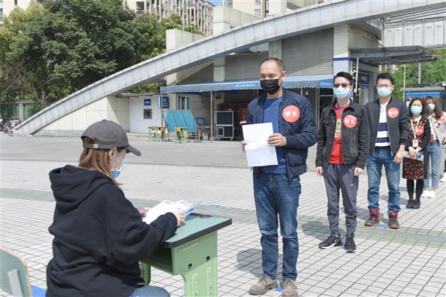 严阵以待 一丝不苟——棠外开展初一、初二返校复课疫情防控培训演练