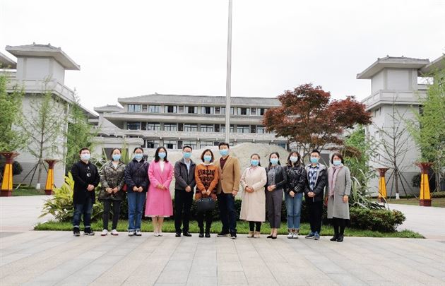 成都市2020年春季八年级语文教研活动暨赵清芳、刘勇名师工作室联研活动成功举行