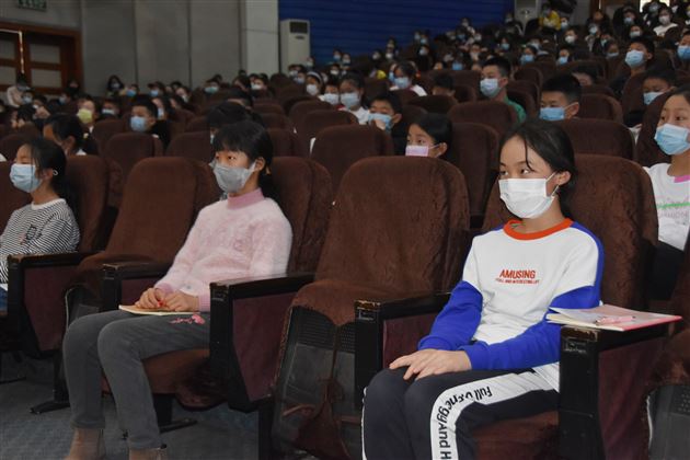 防疫学习两手抓 实现梦想你我他——我校附小举行六年级心理疏导讲座