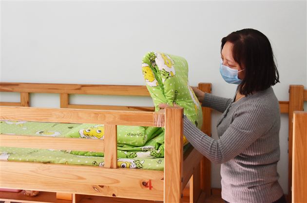 铺床总动员 筑爱的家园——记棠外附小开学复课准备工作