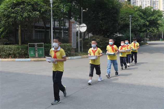 为生命的绽放 全力以赴——记棠外附小1—4年级开学日