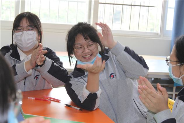 透过时间橱窗 见证危机中的成长——疫情背景下的棠外心理团体辅导系列活动 