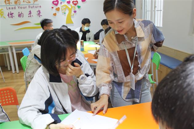 寻找隐形的翅膀——我校初三开展应对压力心理团体辅导活动