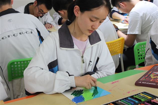 以“画”疗心，为梦想加“油”——棠外“525我爱我”心理健康节系列活动