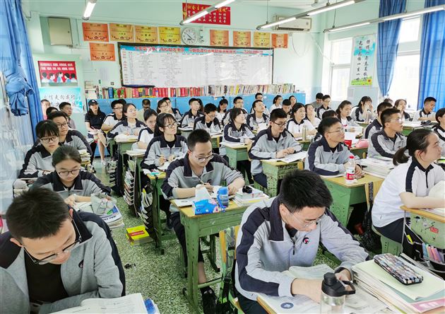 精准教研 助力高三——高中化学组举行高三复习专题活动