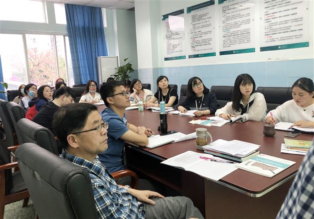 “芬芳”名师工作坊共研高考英语试题，共商应对策略