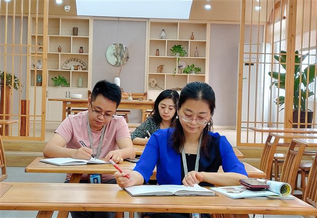 专家助力指导 科研兴师兴教——我校附小刘旭工作室活动成功开展