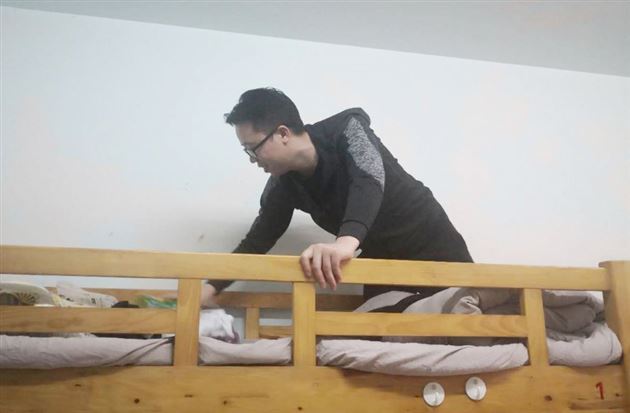 我校初中部开展学生公寓安全大检查