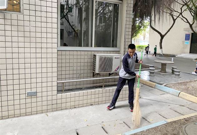 校园之不治，何以天下家国为？——记初中部校内社会实践活动