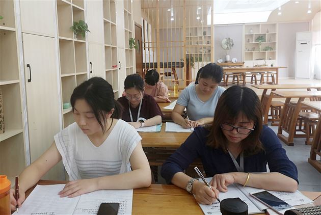 课题研究初现成果 专家指引期待硕果——记我校刘旭工作室活动