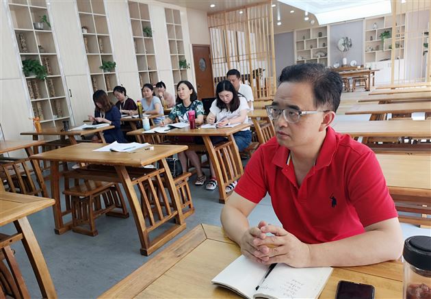 课题研究初现成果 专家指引期待硕果——记我校刘旭工作室活动