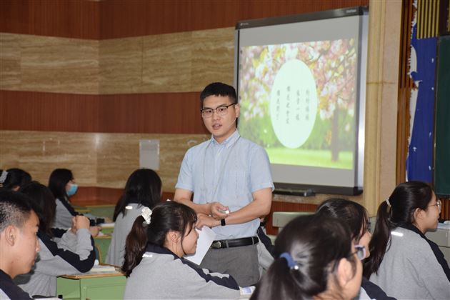 花开有期 学未止步——高中课例展示暨教改研讨活动