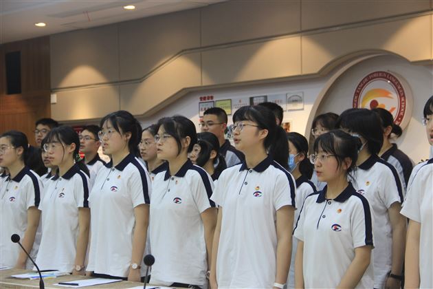 看棠外学子中流击水 望青年一代挥斥方遒——我校高中第十七期青年学生党校第二次培训学习