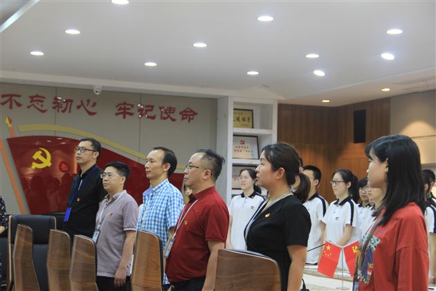 看棠外学子中流击水 望青年一代挥斥方遒——我校高中第十七期青年学生党校第二次培训学习