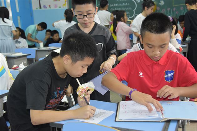 感谢世上爱我的人和我爱的人——我校附小隆重举行2020届毕业典礼