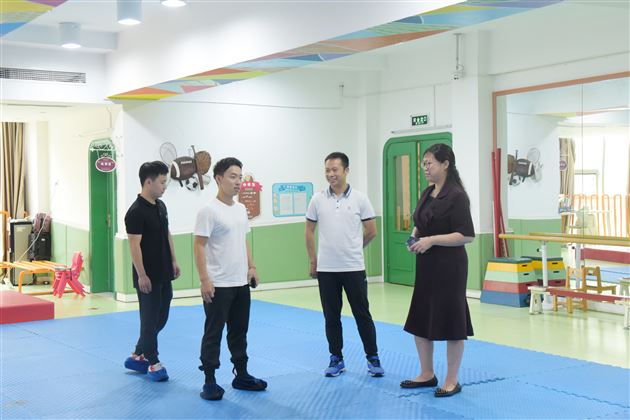 奥运冠军来啦！——奥运会体操冠军邹凯莅临棠外实验幼儿园调研