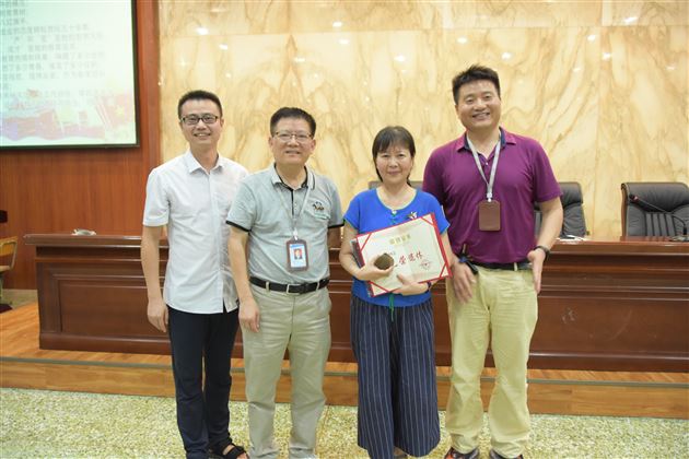 杏坛常青，感恩有您——记向英老师退休欢送会