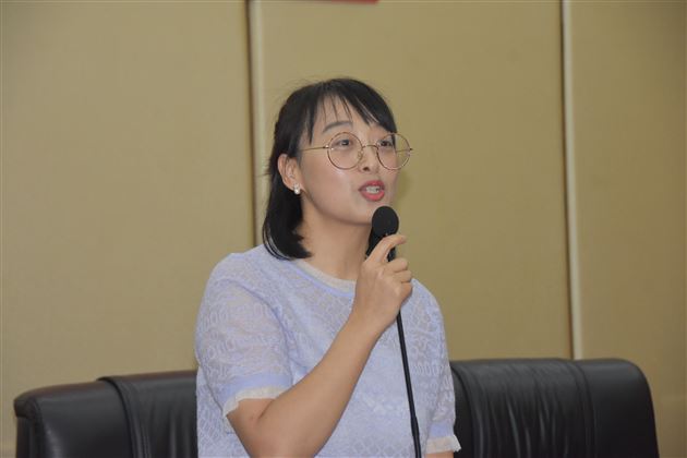 孙晓晖名师工作室到附小开展培训活动