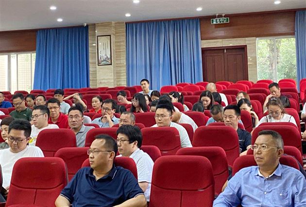 我校高2018级召开高三工作会