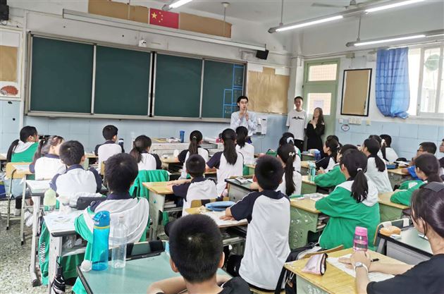 风华正茂 未来可期——我校优秀学子焦安琪、代文翰、李毅回母校“探亲”交流