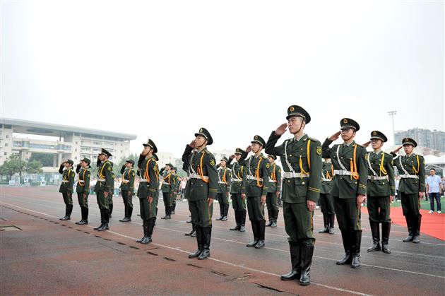 耿耿园丁立德树人筑师魂 拳拳师心踌躇满志再出发——我校隆重举行2020-2021学年度开学典礼暨教师节庆祝表彰大会