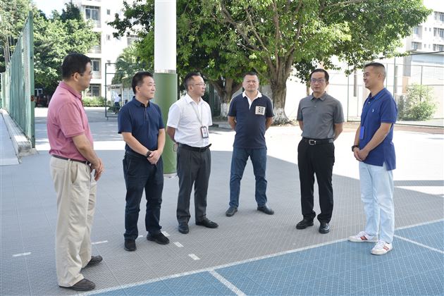 成都市双流区人大常委会党组书记、主任陈琳一行莅临棠外慰问优秀教师代表