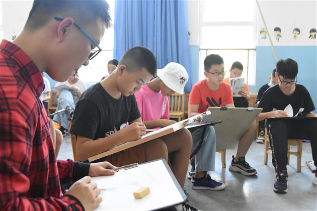 文以载道 艺以赋质——记棠外初2020级新生“艺术素质实践活动”