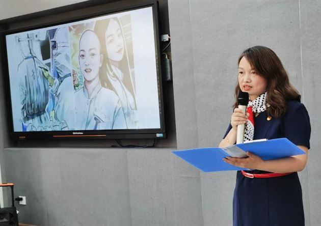 为民服务我行动 与党同行我自豪