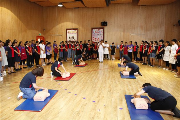 生命至上 安全第一 ——棠外实验幼儿园开展急救知识培训