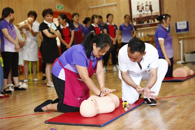 生命至上 安全第一 ——棠外实验幼儿园开展急救知识培训