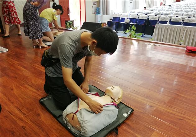 人道 博爱 奉献——记“双流区2020年学校应急救护员知识技能”培训会