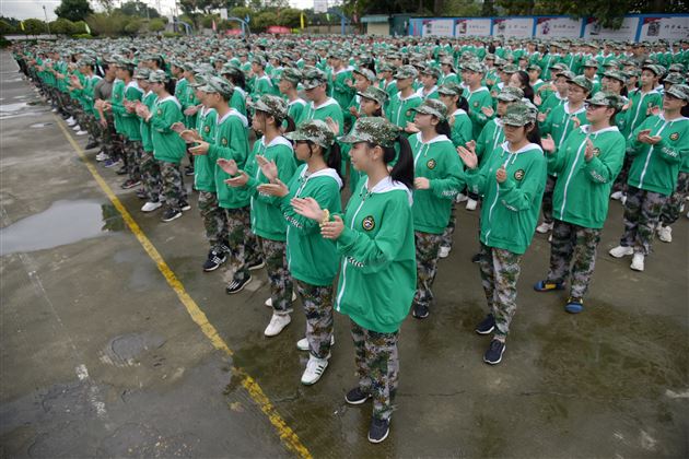 褪去稚气 收获成长——记棠外初2020级新生军训