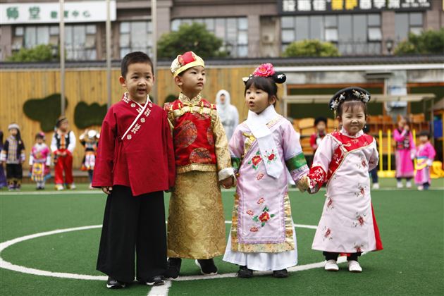 升旗仪式民族秀(1)