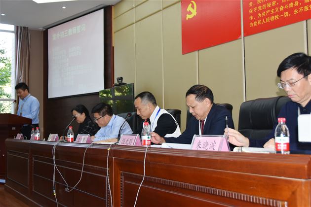 求真务实话中考 团结协作谱新篇——记棠外初三教育教学工作会