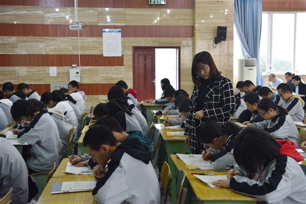 践行深度学习 提高课堂效益——棠外高中举行语文课例展示暨教改研讨活动