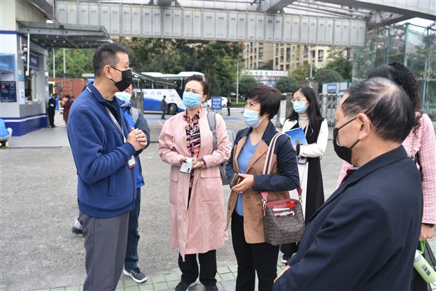 辽宁省学科带头人参观团莅临棠外参观考察