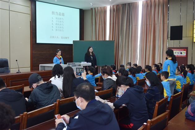 辽宁省学科带头人参观团莅临棠外参观考察