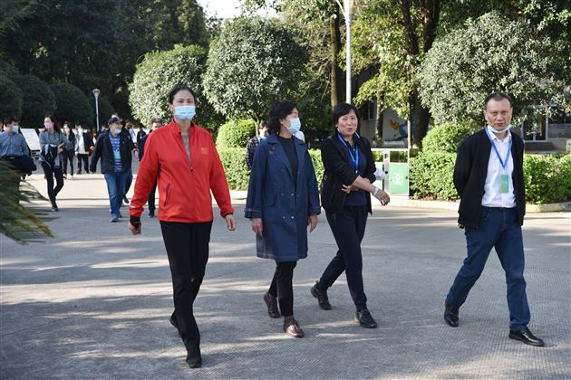 体教融合结硕果 共同探讨赢未来——记体育总局青少司副司长王雷携考察团来校参观交流及棠外接受中国体育报等七家媒体专访