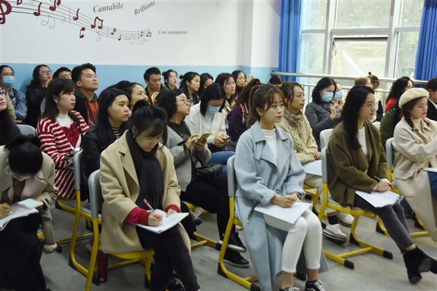 提供方法引领 创建交流平台——记双流区初中音乐教研活动