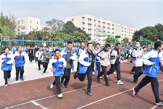 棠外开展紧急逃生疏散演练活动