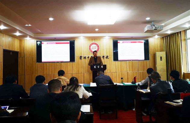 棠外刘勇汇报“初中国家课程校本化实施规程”获得专家组高度赞誉