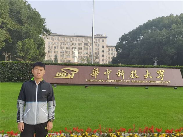 棠外高2020届学生周信均