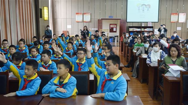 辽宁省学科带头人参观团第二批次莅临我校参观考察