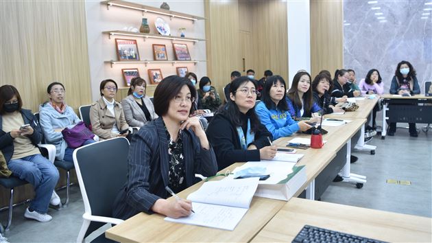 辽宁省学科带头人参观团第二批次莅临我校参观考察