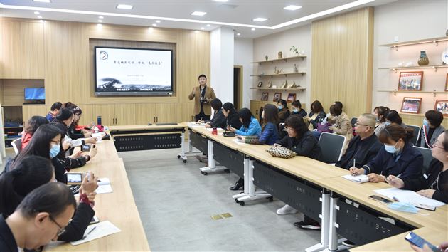 辽宁省学科带头人参观团第二批次莅临我校参观考察