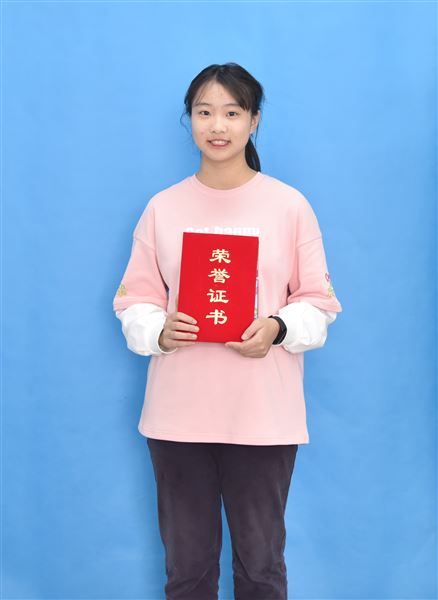 小记者二等奖初三2班学生管蔚涤