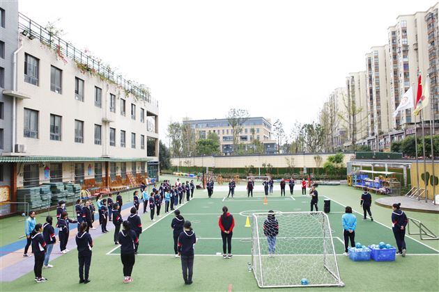 聚焦儿童视角 规范体育游戏指导