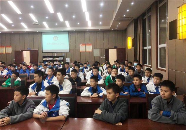 用铁的纪律打造足球项目新高度——棠外足球特长生工作会